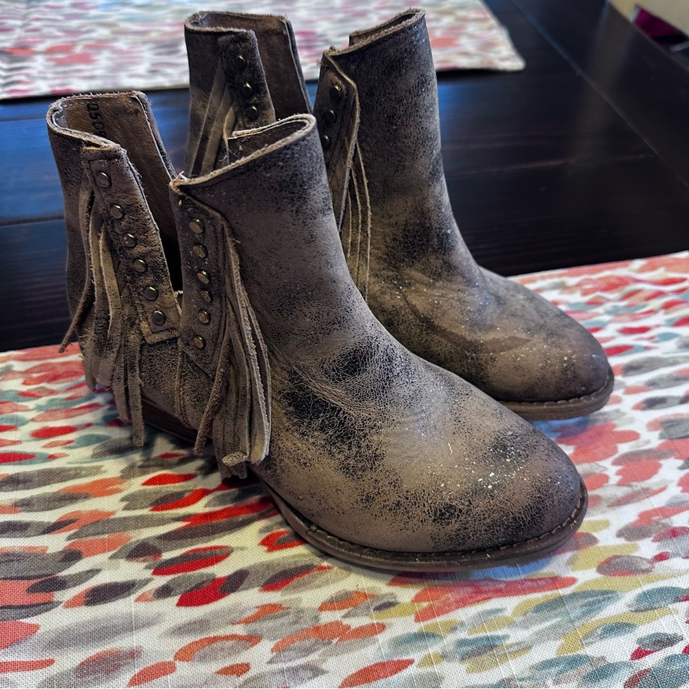 Circle G Vintage Fringe Ankle Boots - Gray